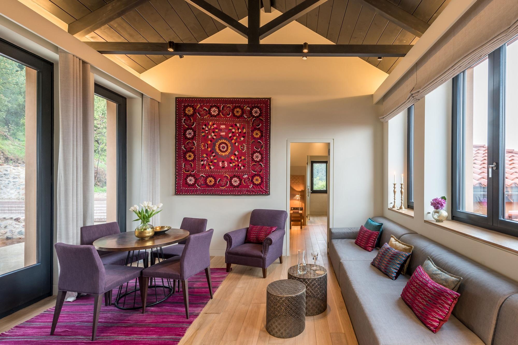 Euphoria Retreat - A Holistic Wellbeing Destination Spa Mystras Exterior photo